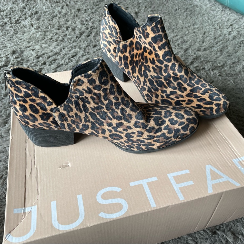 Women’s size 9.5 cheetah print booties! Brand new